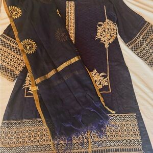 Elegant navy kurta and duppata/Gold Embroidered